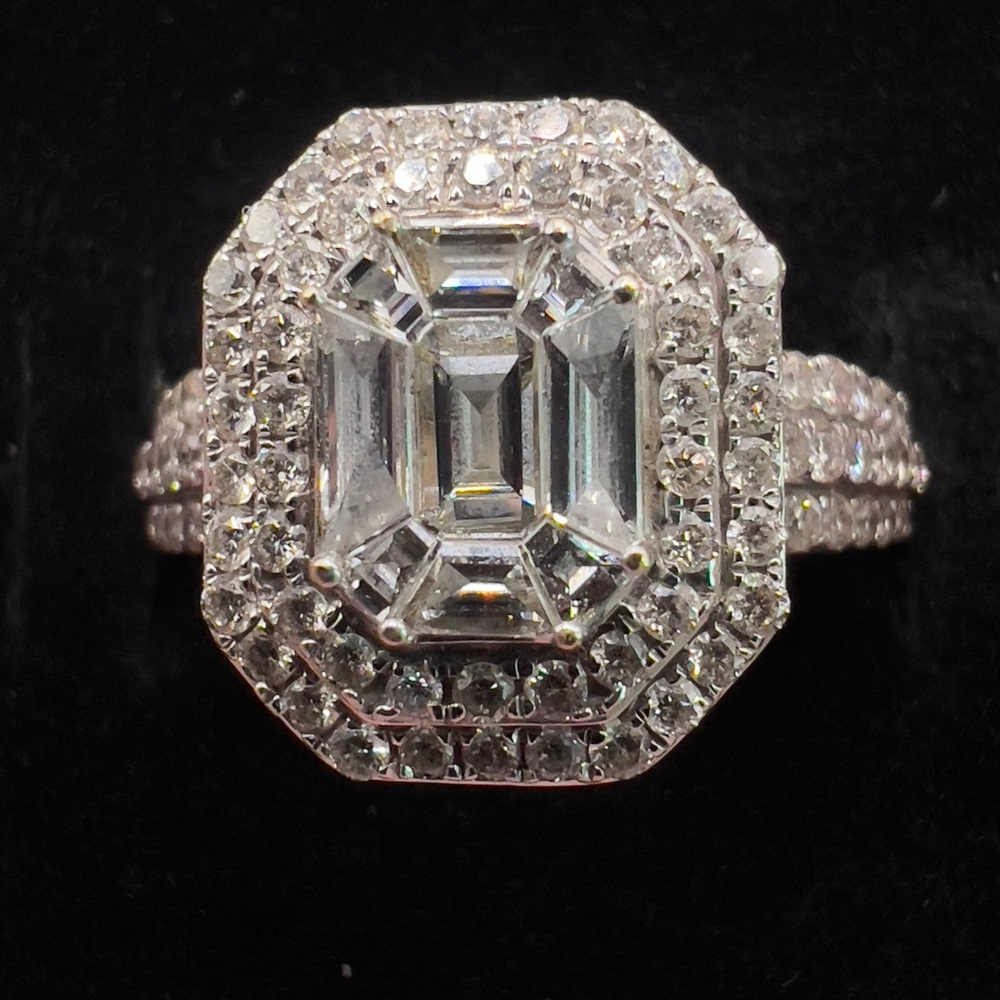 10K WHITE GOLD DIAMOND EMERALD CUT STYLE HALO RING Size 7 3/4